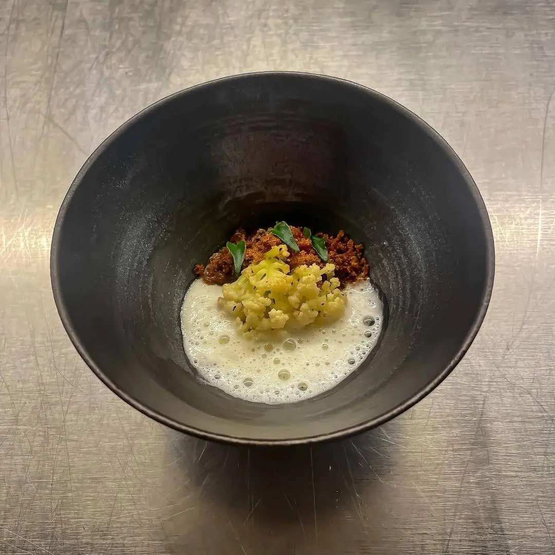 creation thumb for Wild Cauliflower - Portobello - Black Lemon