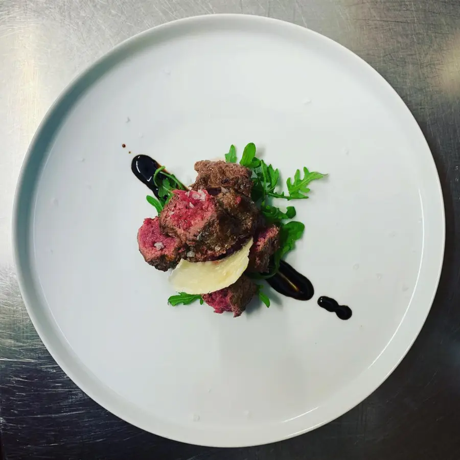 creation thumb for Tagliata di manzo con rucola e grana