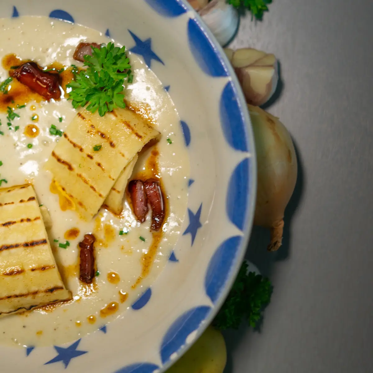 creation thumb for Creamy Potato and Garlic Soup with Flatbread