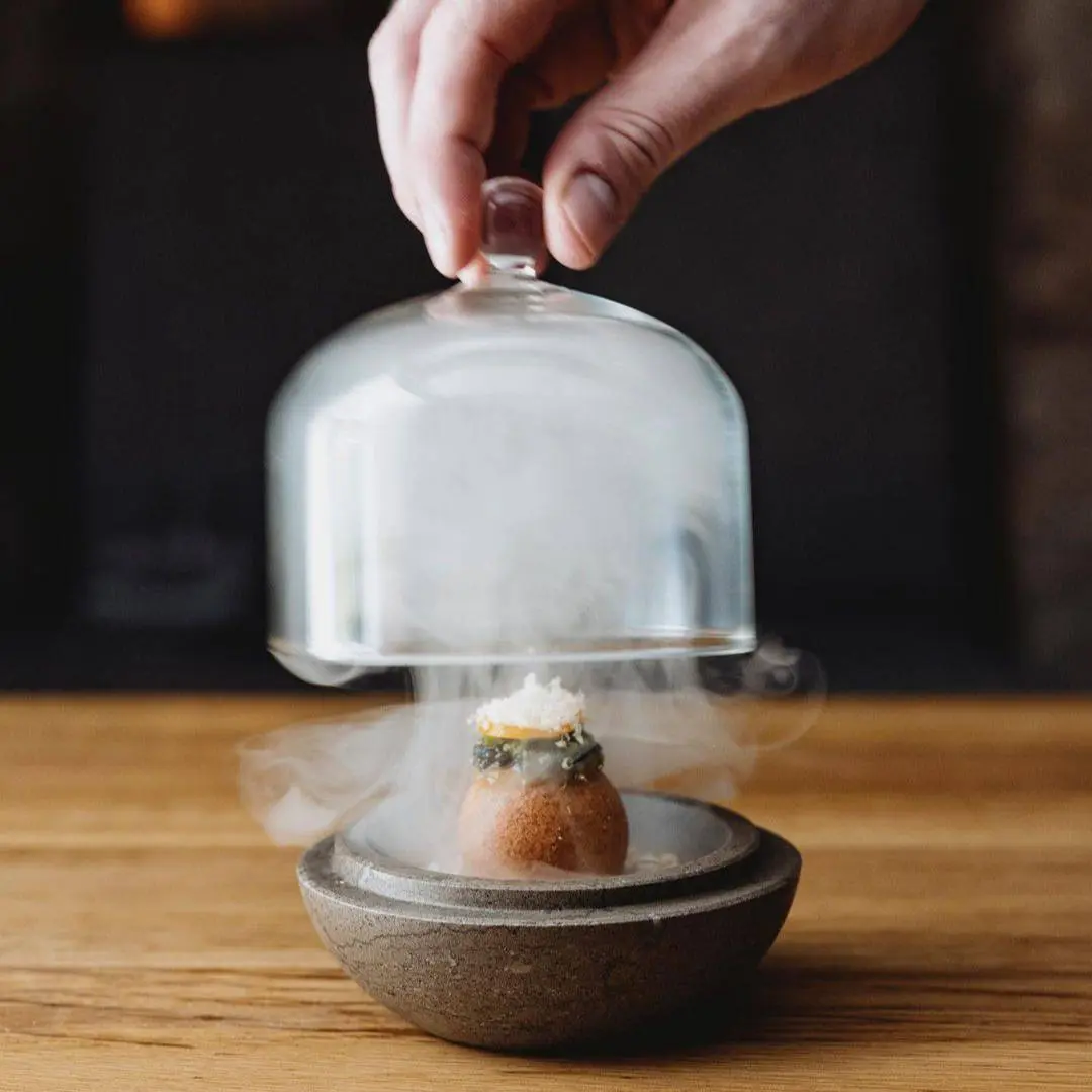 creation thumb for Smoked Langoustine Thermidor bun with Sturia Oscietra caviar