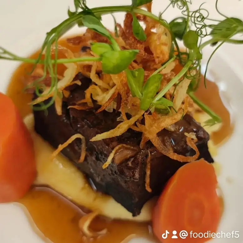 creation thumb for Beef brisket horseradish mash red wine and poms frizz
