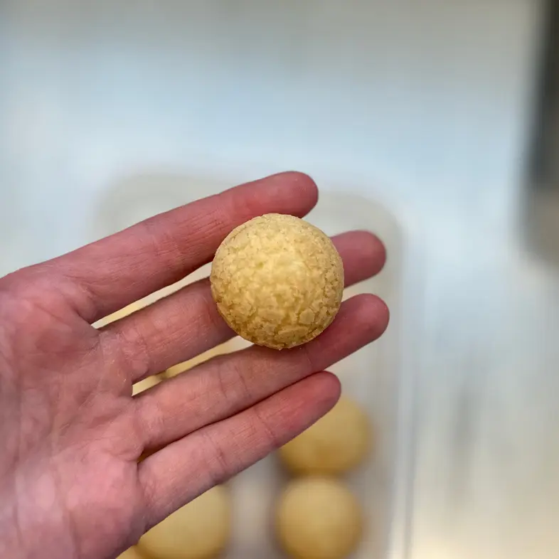 creation thumb for Mini Choux au craquelin
