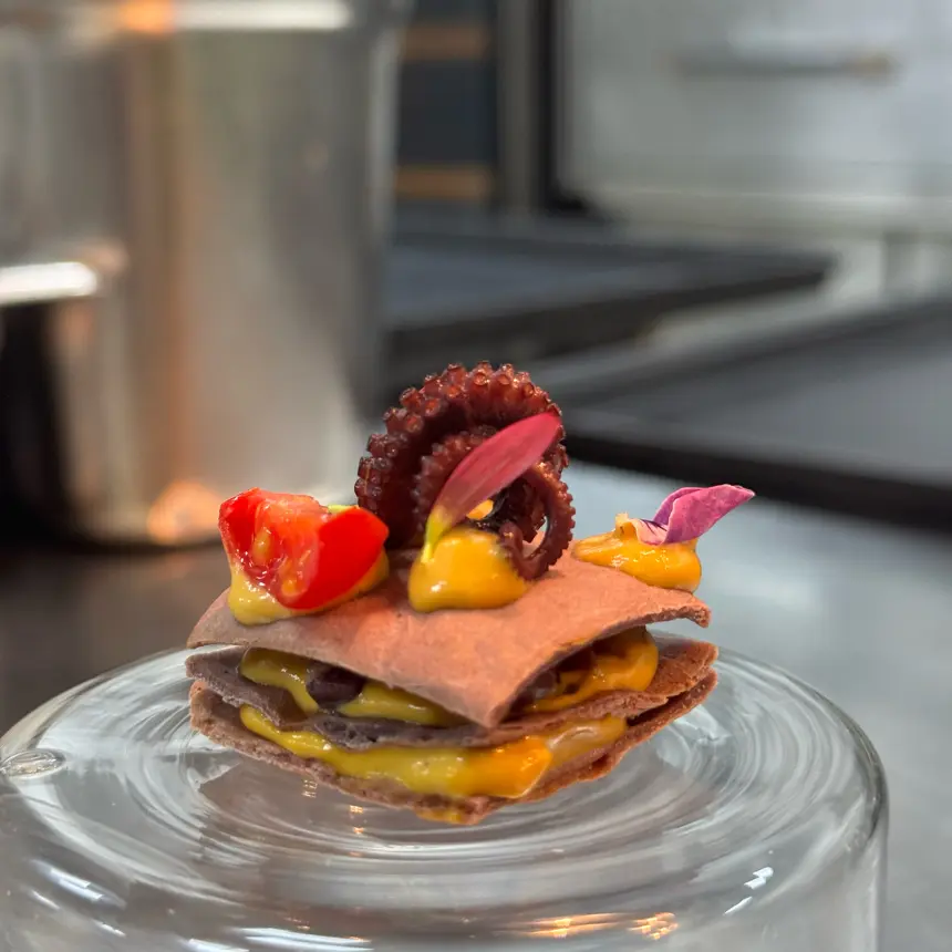 creation thumb for Octopus crackers with octopus and carrot puree and tomato ol