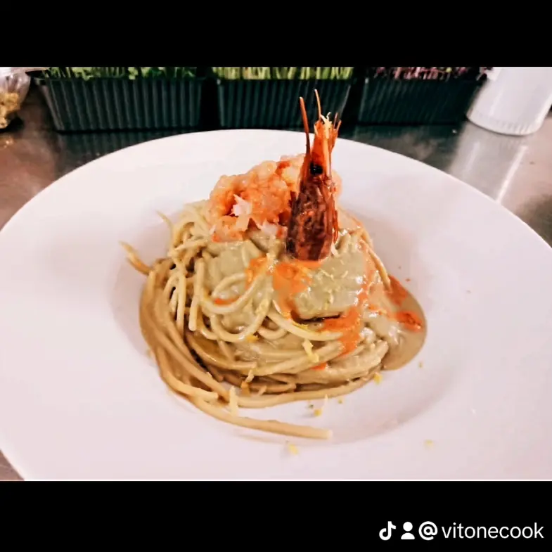 creation thumb for Spaghetti with broad beans and red prawns from Mazara
