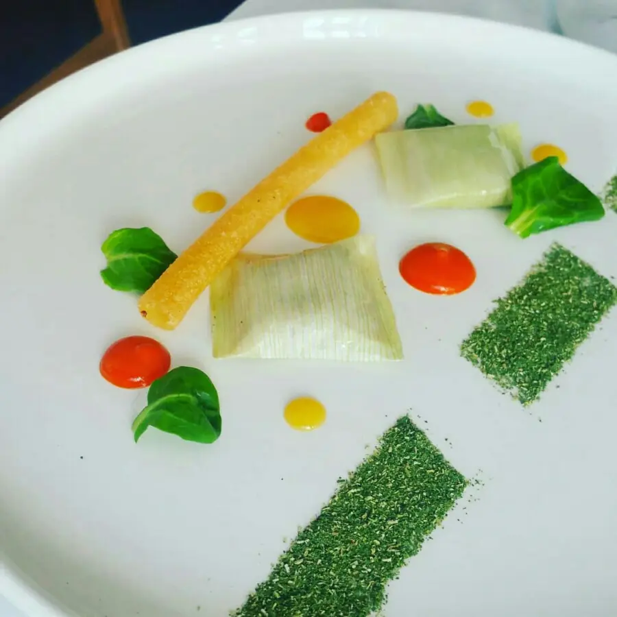creation thumb for Un plat consacré tendrement et spécialement pour les adorateurs des végétaux.
"Raviole de cèpes et aux multi herbes"#Nomades