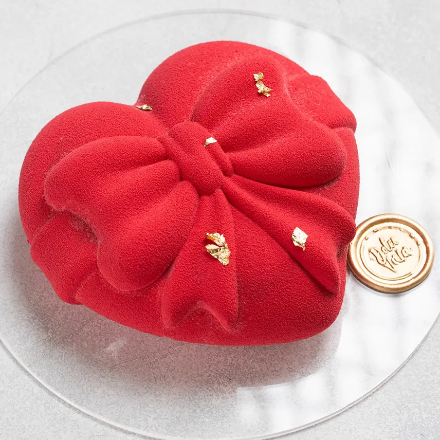 creation thumb for Raspberry mousse cake