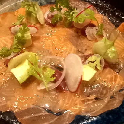 creation thumb for Salmon carpaccio, bitter-sweet shallot and avocado