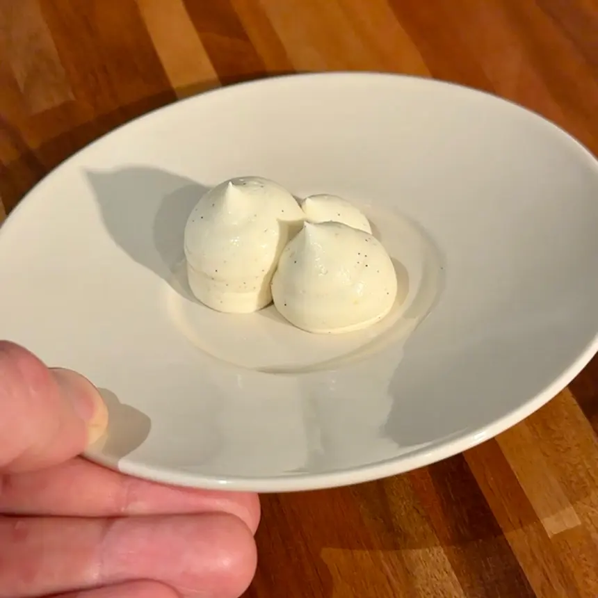 creation thumb for Diplomatic cream