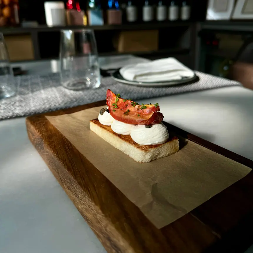 creation thumb for Brioche à la brandade de morue, tomates marinara, câpres frites