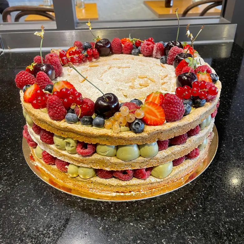 creation thumb for Pistachio-Raspberry Cake