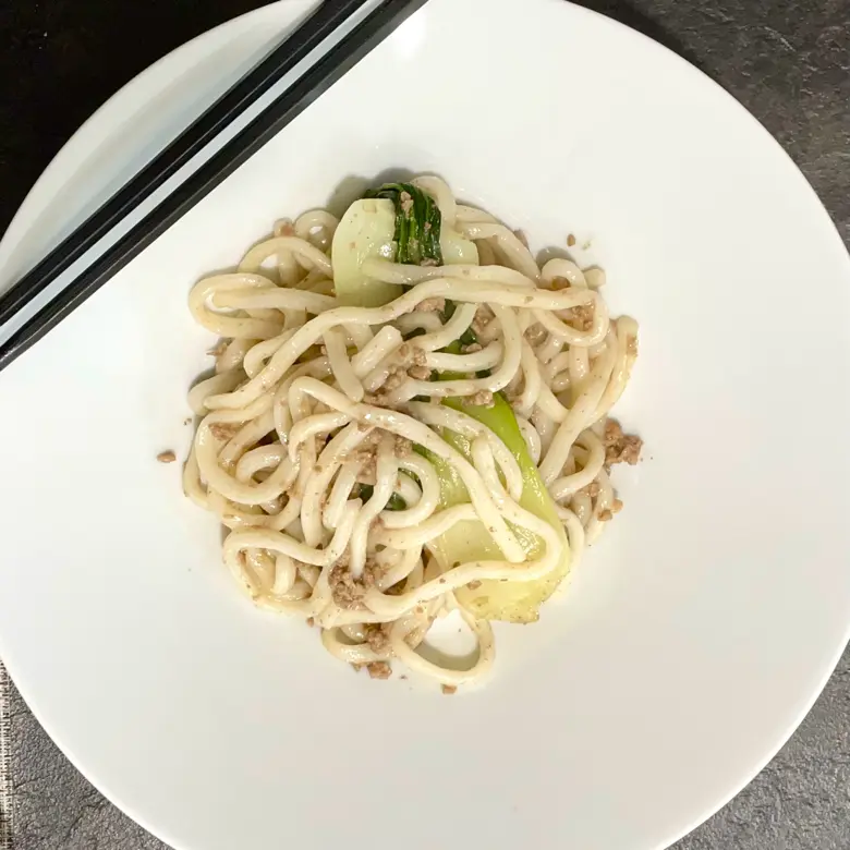 creation thumb for Udon salteados con cerdo, pak choi y pimienta de Sichuan