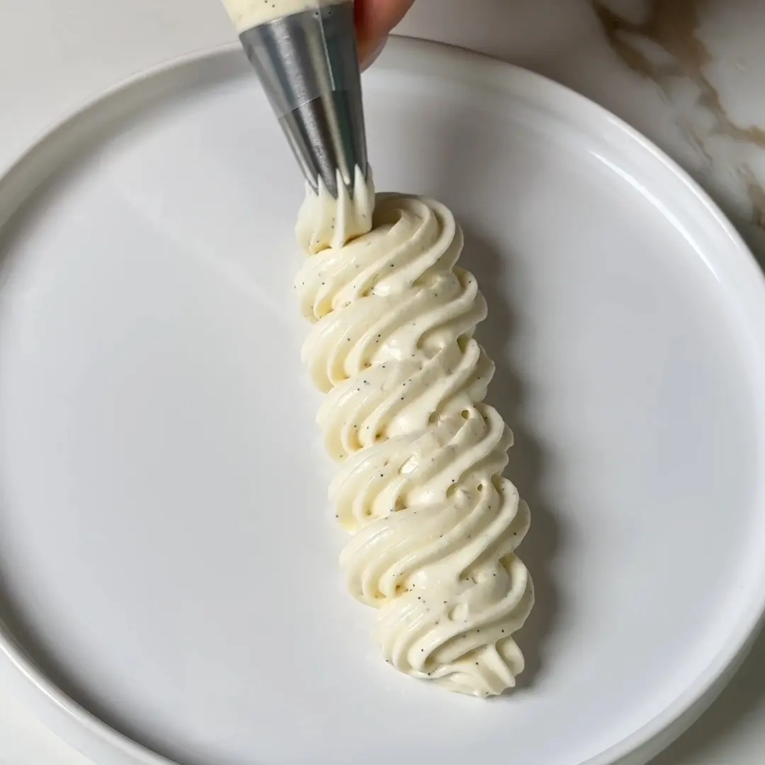 creation thumb for Crème Pâtissière Master Technique: Base for 5 Pastry Creams