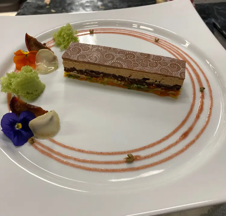 creation thumb for Chocolate tronchetto, wasabi, vegetables