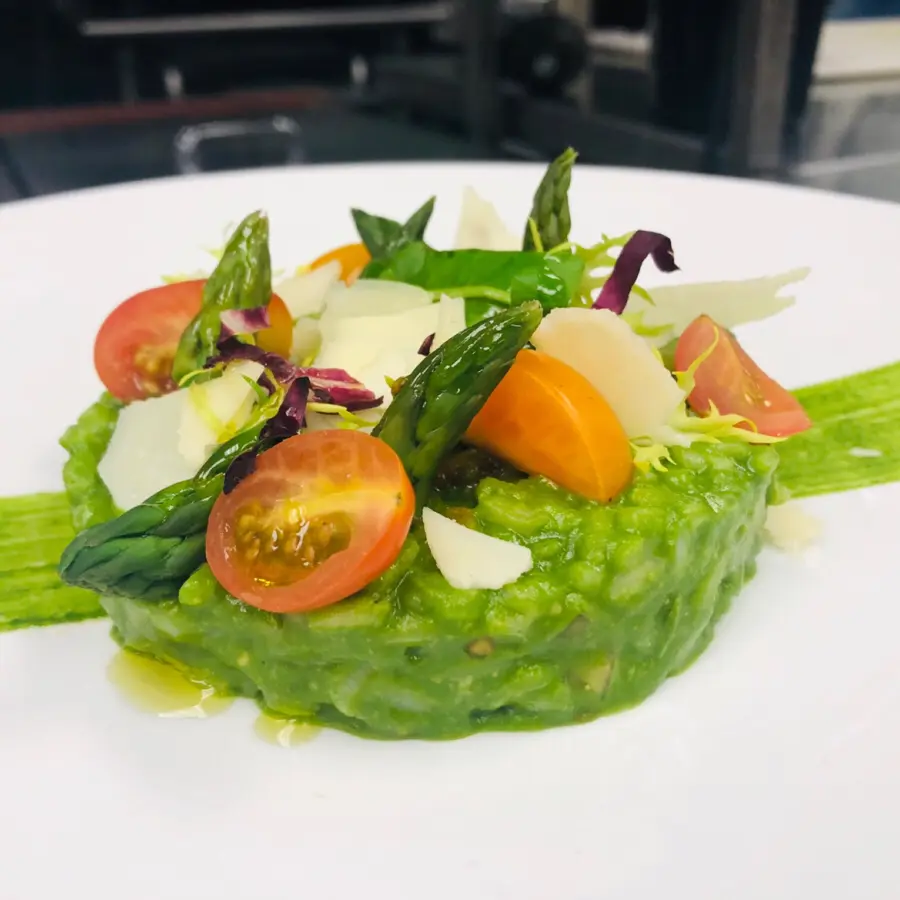 creation thumb for Herbed pesto risotto  with asparagus and tomatoes .