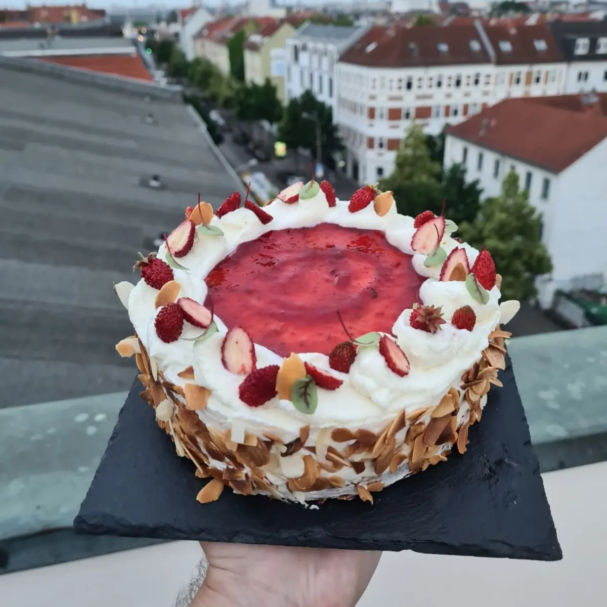 creation thumb for Walnut berry cake