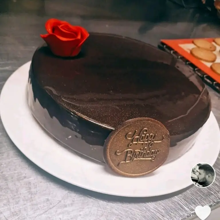 creation thumb for Tramontano-Kuchen mit Kakaospiegelglasur