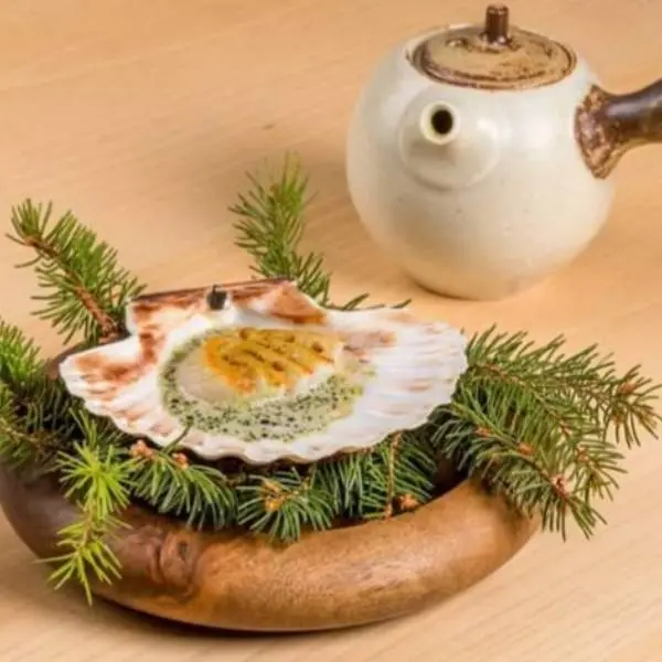 creation thumb for Noix de coquilles St Jacques rôti au beurre demi sel, jus des bardes au cidre & bourgeon de sapin