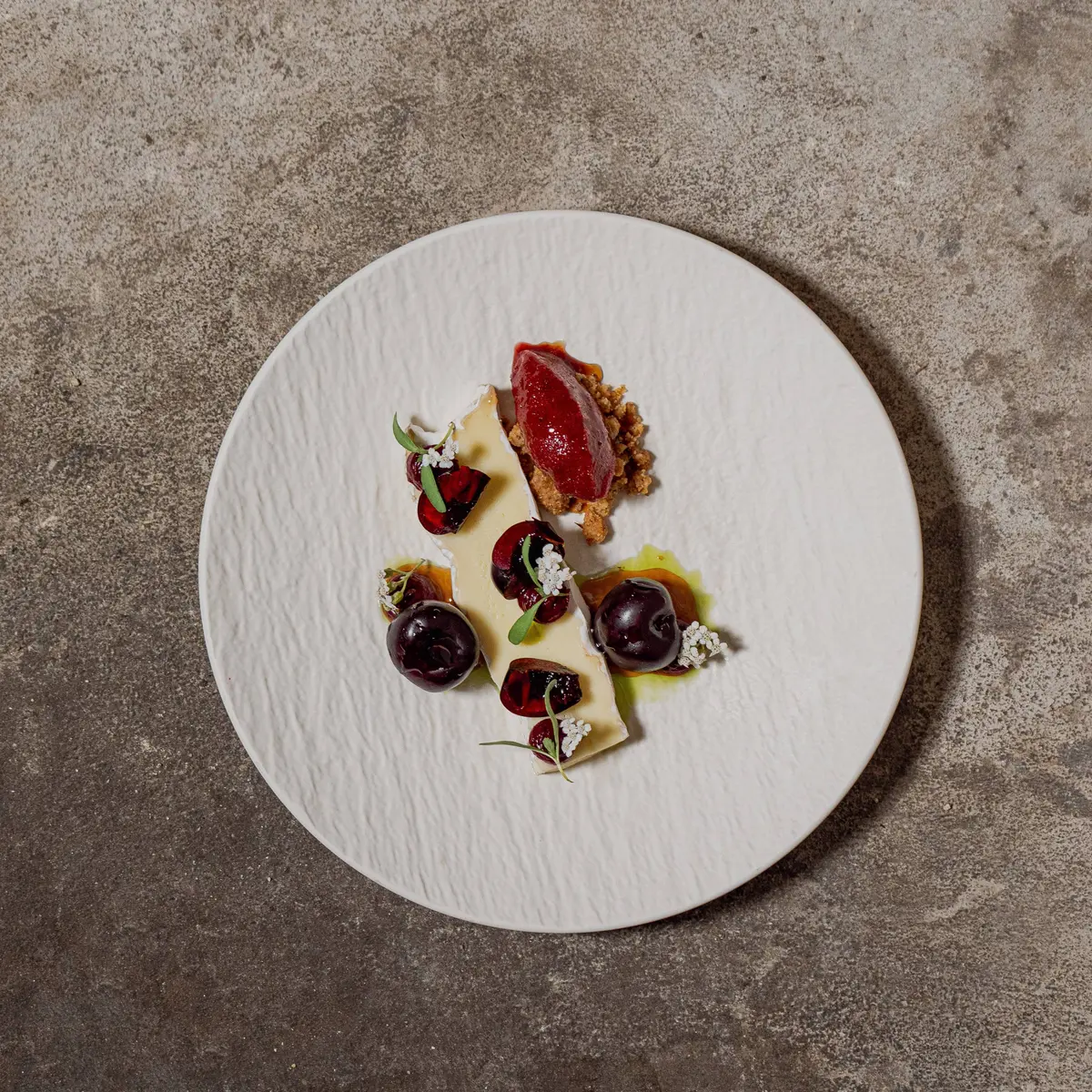 creation thumb for Brie de Meaux & Cherries