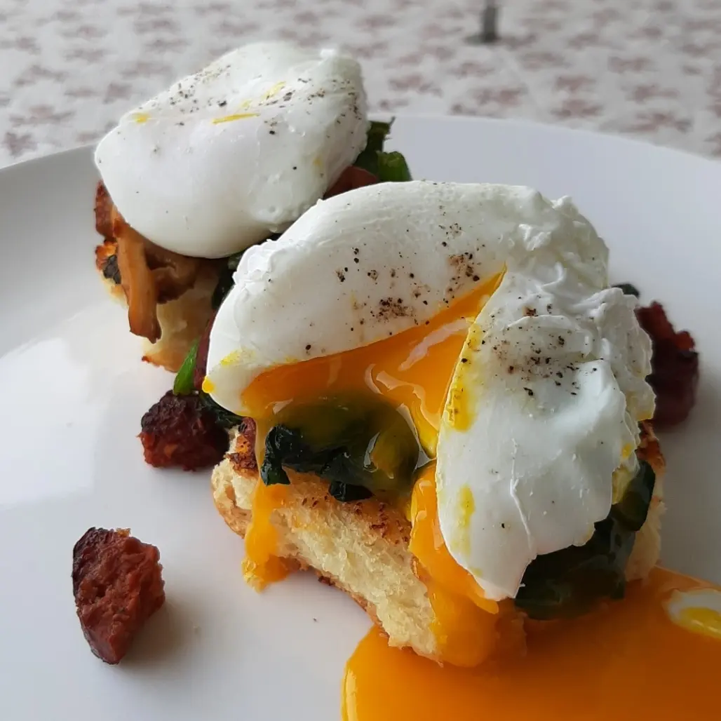 creation thumb for Poached eggs with procini mushrooms and spinach