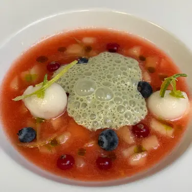 creation thumb for Gazpacho/Sommerfrüchte/Limoneneis/Basilikum