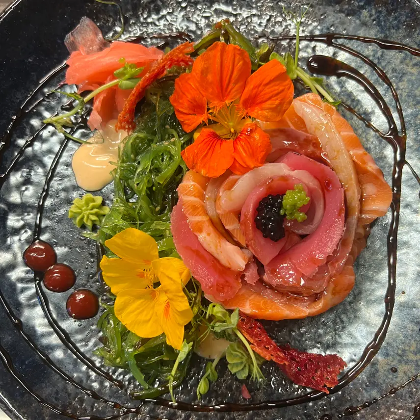 creation thumb for Sashimi Rose 🍱 🌹