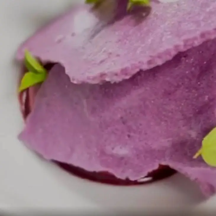 creation thumb for Hibiscus meringue 