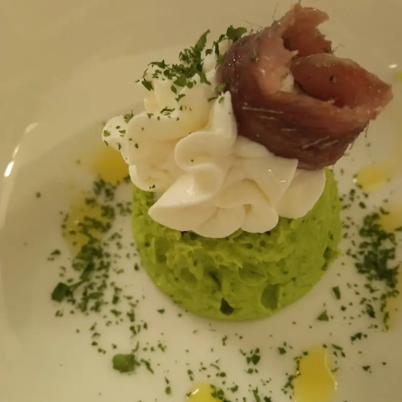 creation thumb for Broccoli sponge, ricotta cream and anchovies