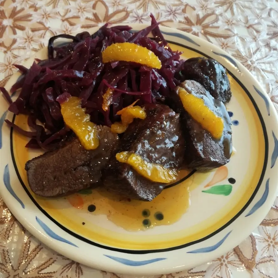 creation thumb for Classic duck breast with red cabbage and orange sauce