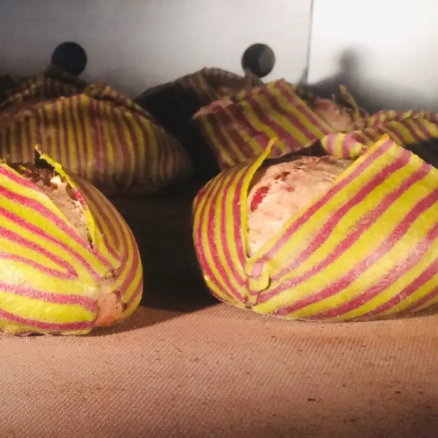creation thumb for Sweet bread with pistachio and cranberry