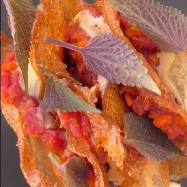 creation thumb for Beef Tartare, Potato Chips & Kaffir Lime