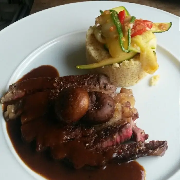 creation thumb for Rib eye von der Färse/ Bulgur/ Zucchini/ Tomate/ Champignons