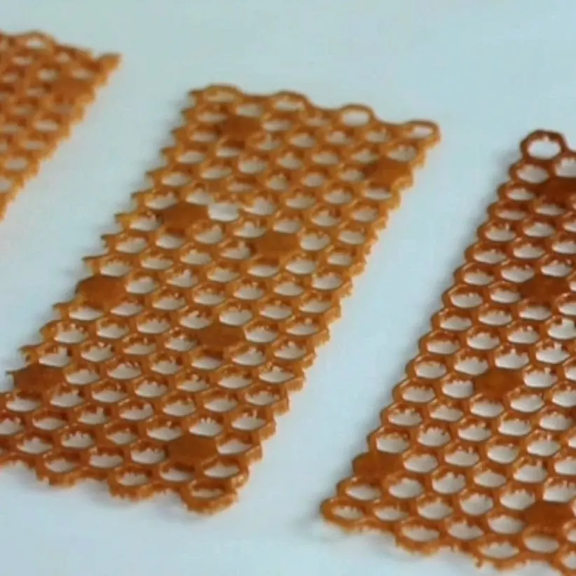 creation thumb for Tuille Brillante au Miel ( Croustillant )