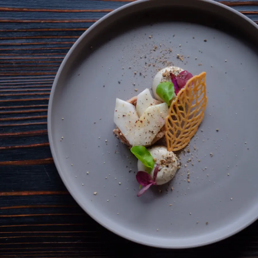 creation thumb for Green onions mousse/Rillettes/Pikled apple