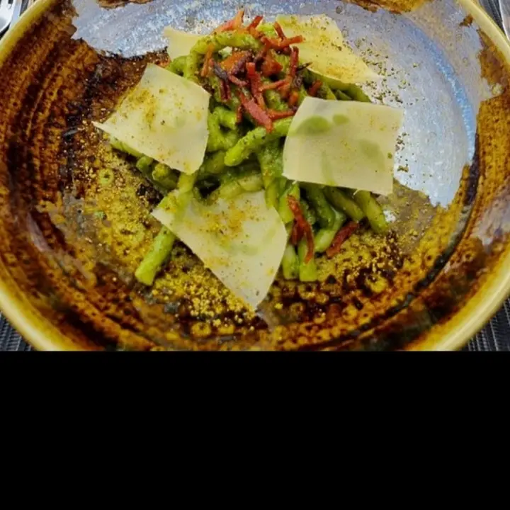 creation thumb for Busiate ragusano and pistachio