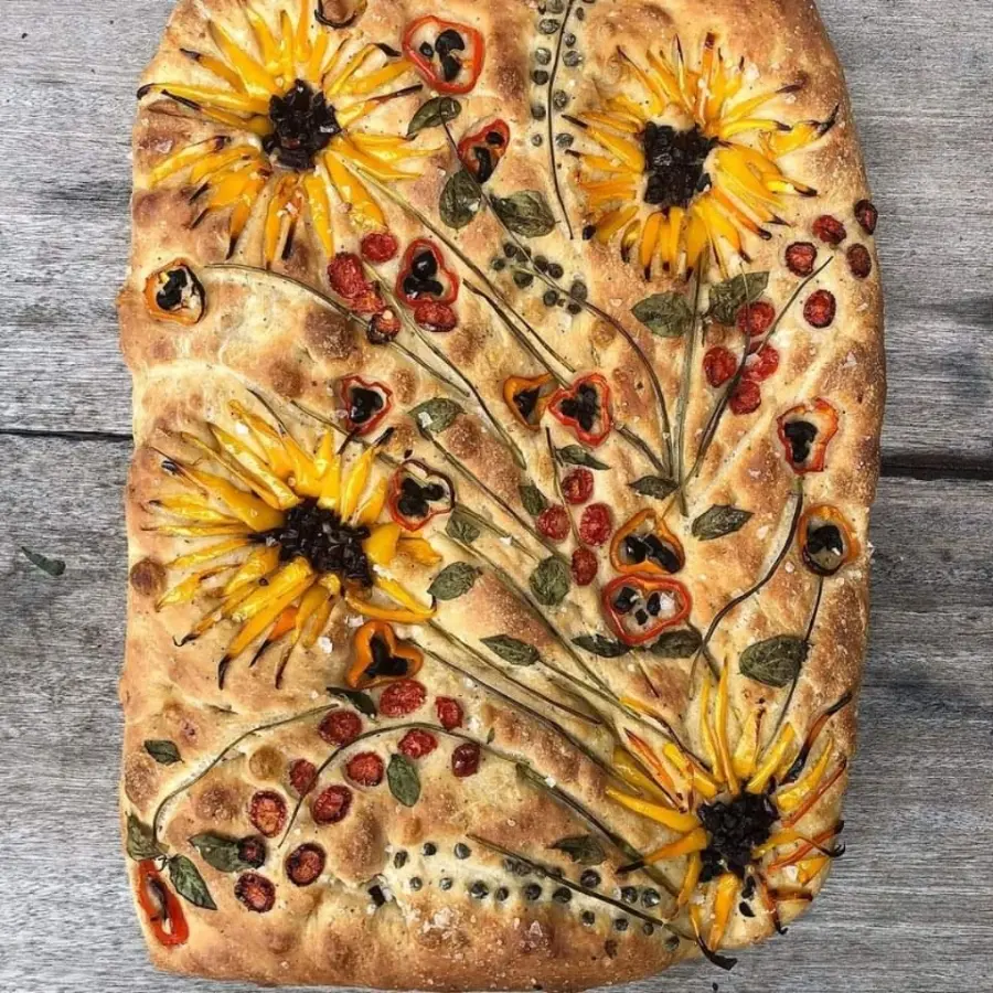 creation thumb for Focaccia decorated with vegetables