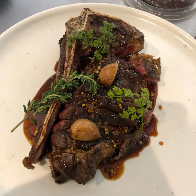 creation thumb for Savannah T-Bone/Mustard Jus/Confit Garlic/Herbs