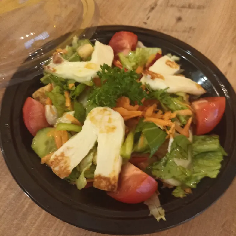 creation thumb for Halloumi Salad Take Away