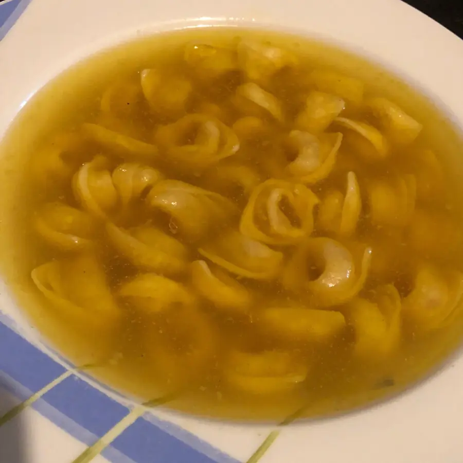 creation thumb for Tortellini bolognesi in brodo di cappone e biancostato