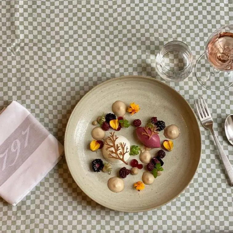 creation thumb for Preserved Blackberries|Yogurt|Jerusalem Artichoke|Lavender