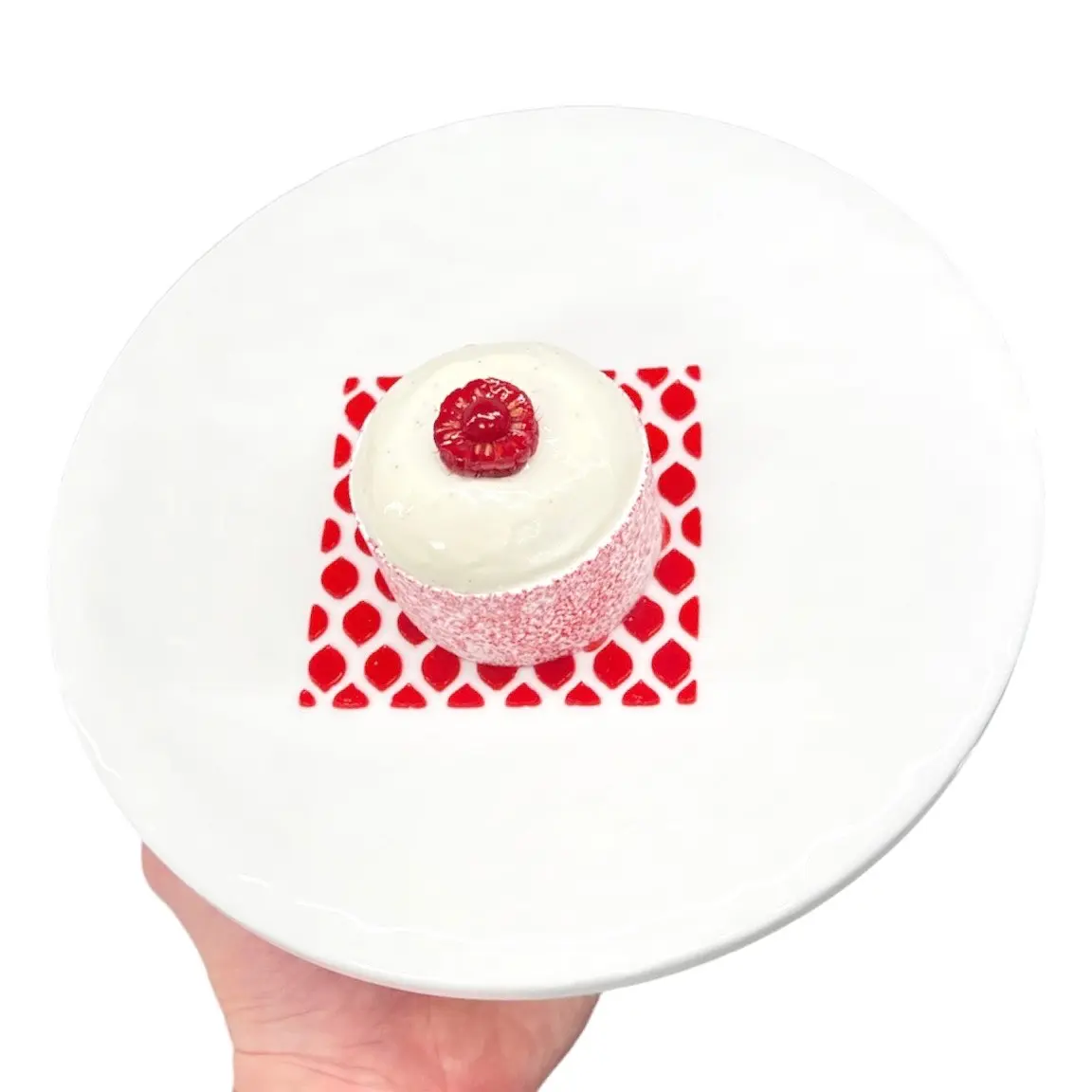 creation thumb for Raspberry Swiss Meringue Circle