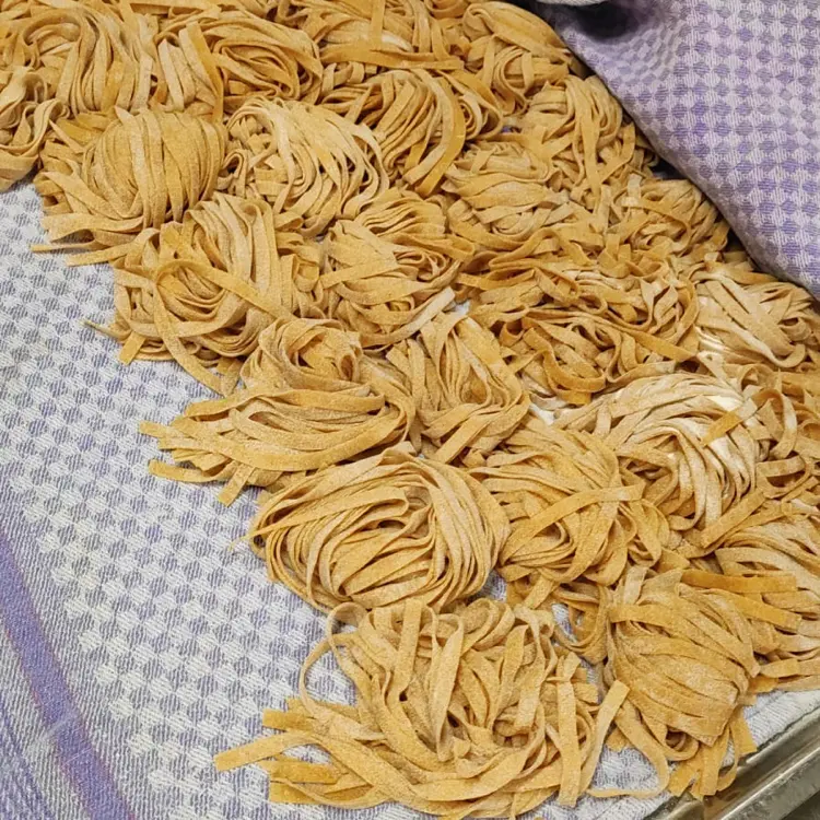 creation thumb for Hausgemachte Sauerteig Pasta