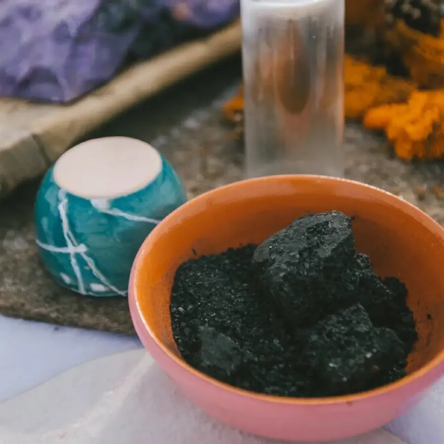 creation thumb for Black (thursday) salt.