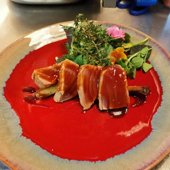 creation thumb for Tuna Tataki/ Wild Kräuter / Kräuterseitlinge