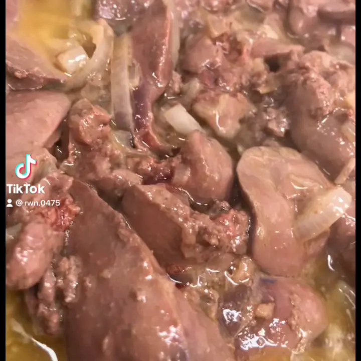 creation thumb for Hígado de pollo con remolacha en bonbon✨