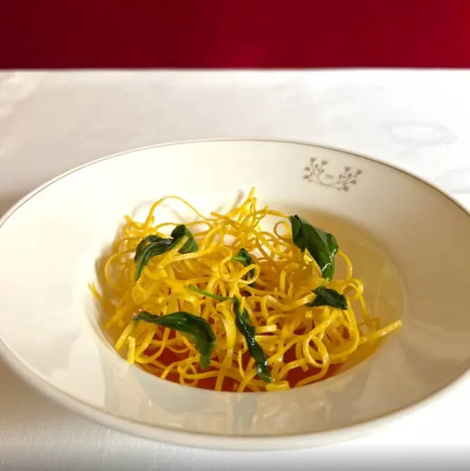 creation thumb for Crunchy Tagliolini Salad, Tomato and Butter Basil