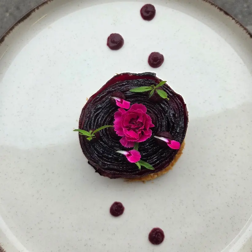 creation thumb for Beetroot rose candle