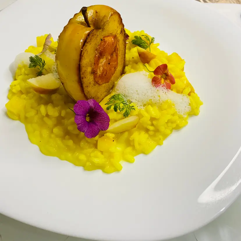 creation thumb for Apple stuffed with salmon accompanied by apple risotto