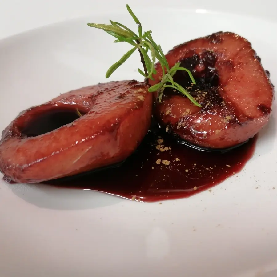 creation thumb for Pere cotte in riduzione di vino rosso speziato