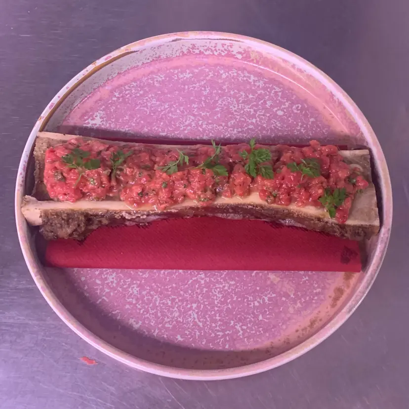 creation thumb for Midollo di Bue Piemontese alla Griglia con Tartare Francese