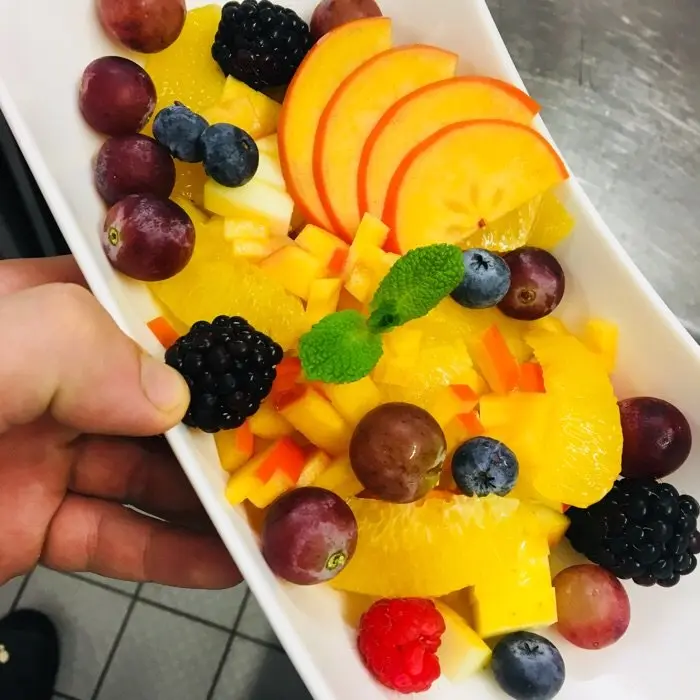 creation thumb for Obstsalat schön angerichtet